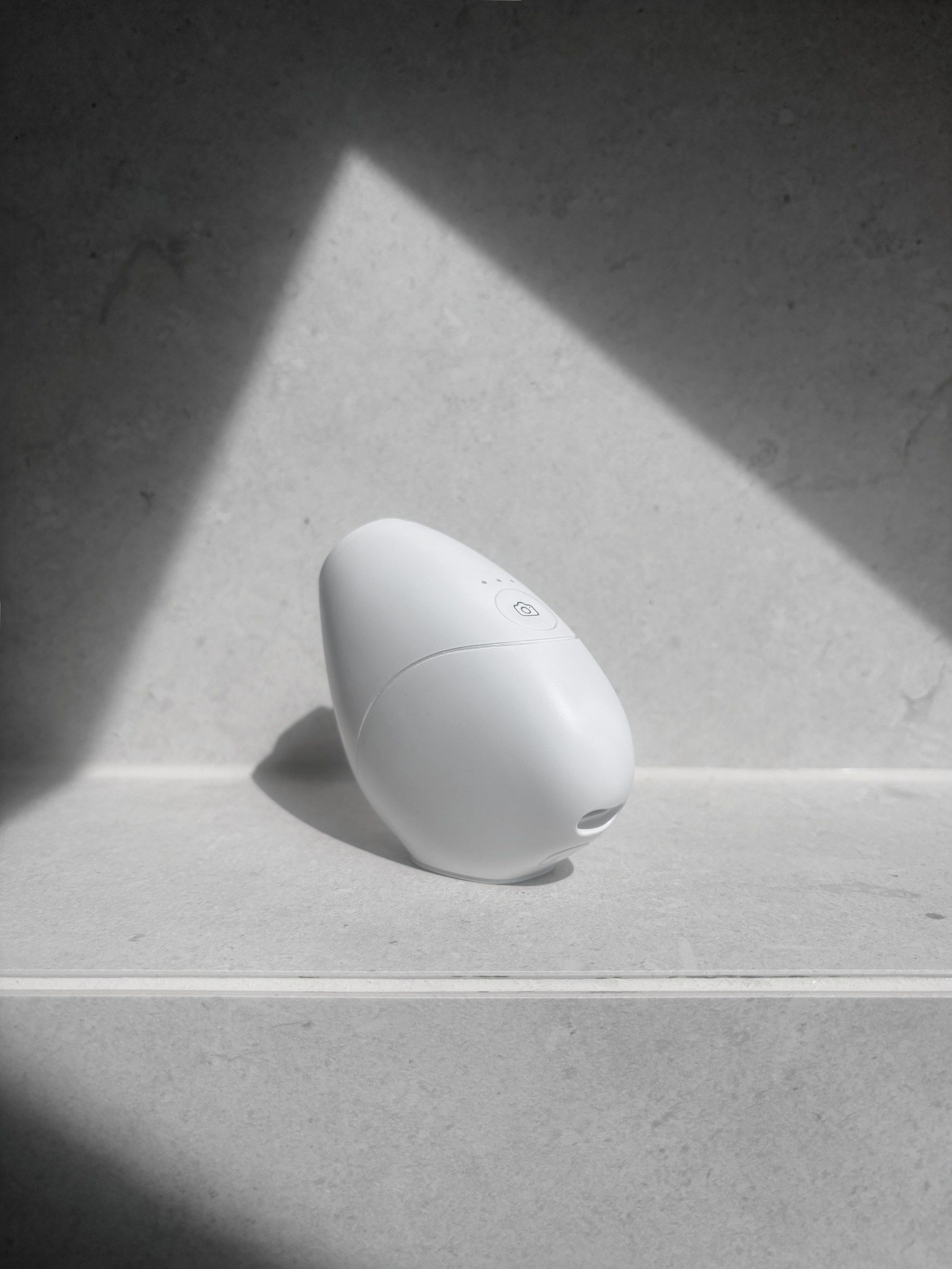 Valid'Or scanner in dramatic studio light